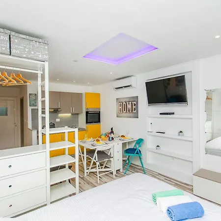 Apartment Blue Sun Split